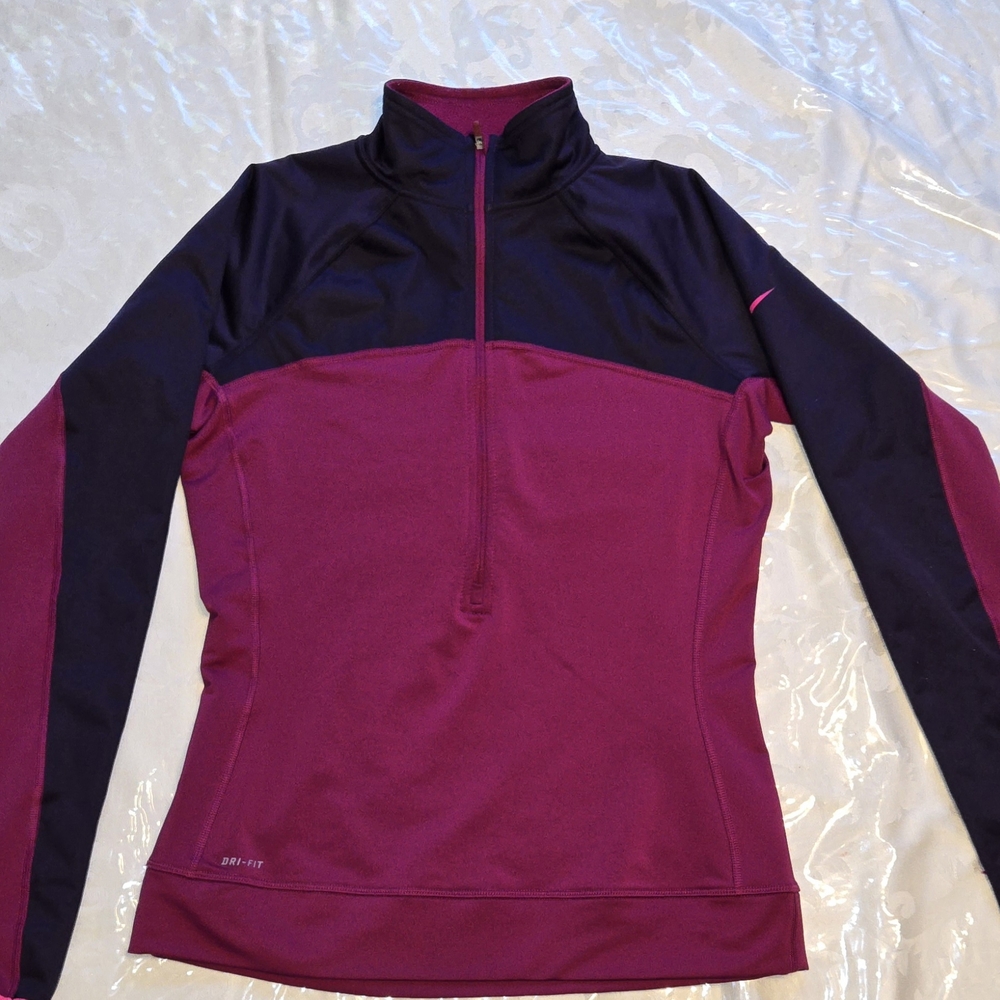 Nike Women's Pink and Purple Dry Fit 1/2 Zip Pullover